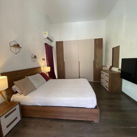 Blue Waters Town House Apartment Tarxien Exterior photo